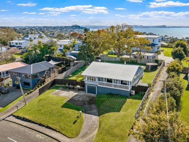 House for sale in Whangaparaoa