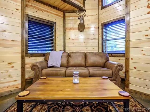 House for sale in Broken Bow, McCurtain County