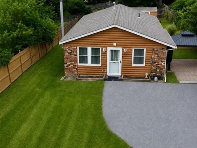 House for sale in Hamburg, New Jersey