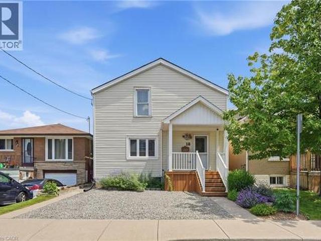 House for sale in Ancaster, Ontario