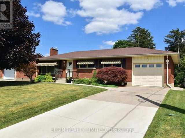 House for sale in St. Thomas, Ontario