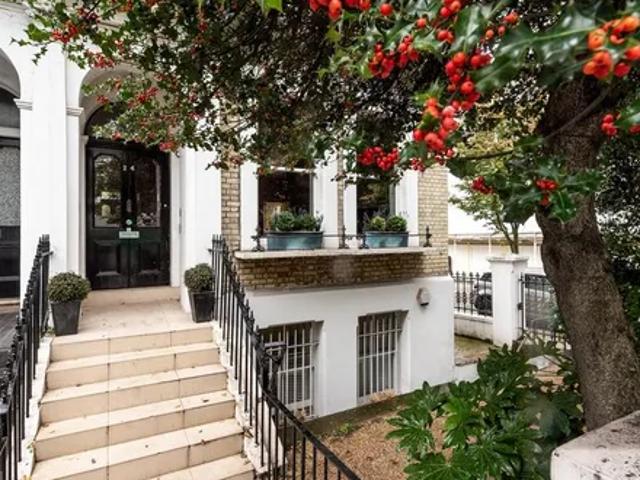 Apartment for rent in Brompton, Greater London