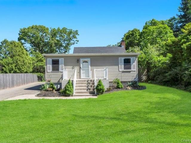 House for sale in Centereach, New York