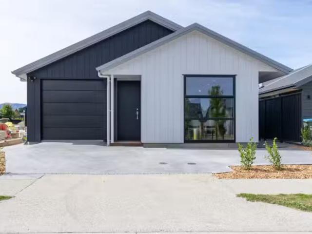 House for sale in Otakou