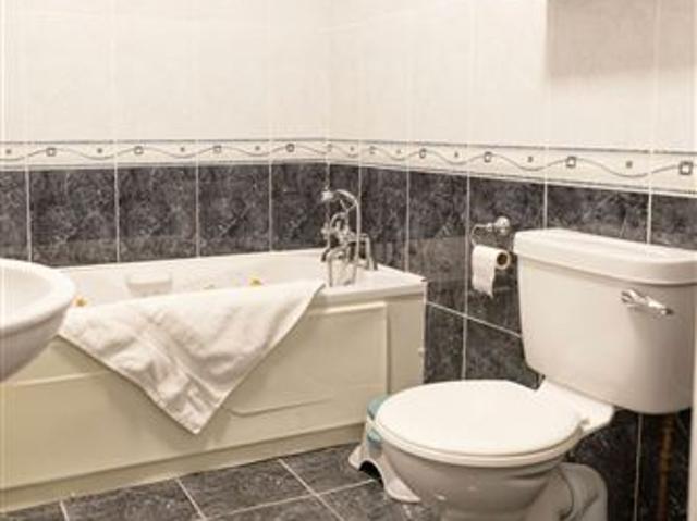 Semi Detached House for sale in Easky