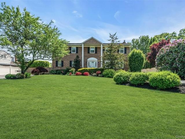 House for sale in Huntington, New York