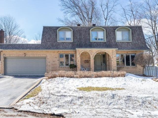 House for sale in Kirkland, Quebec