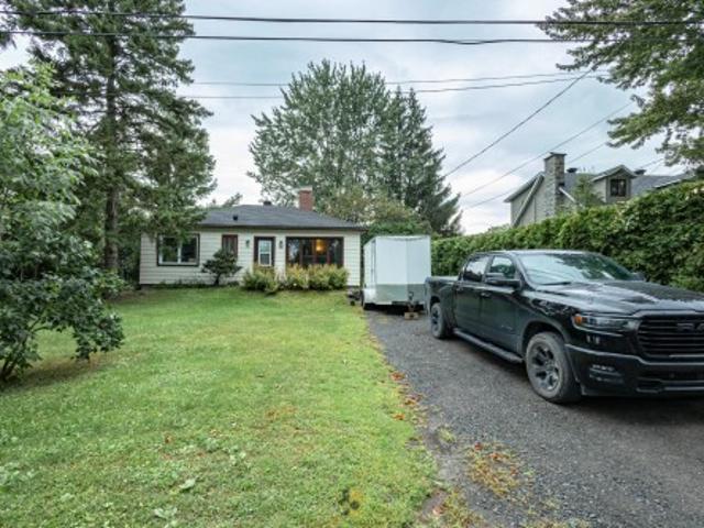 House for sale in Oka, Laurentides