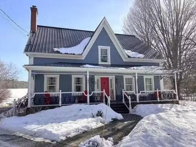 House for sale in Memphrémagog, Quebec