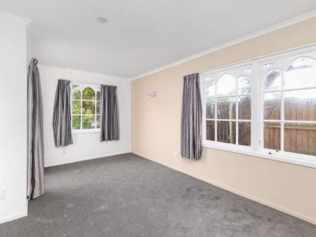 House for rent in Chaslands, Canterbury