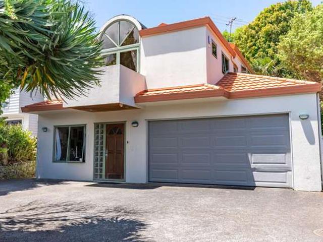 House for sale in Balmoral, Oroua County