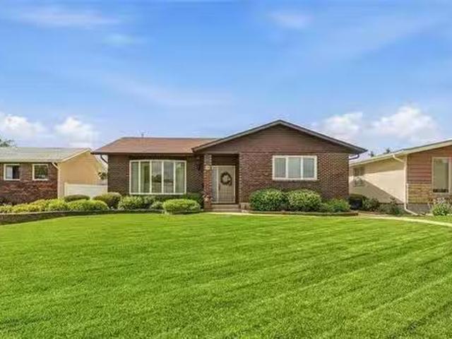 House for sale in East St. Paul, Manitoba