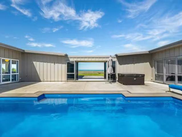 House for sale in Marlborough