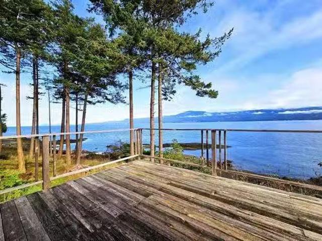 House for sale in Lasqueti