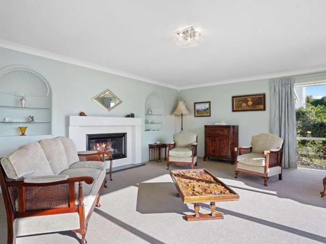 House for rent in Chaslands, Canterbury