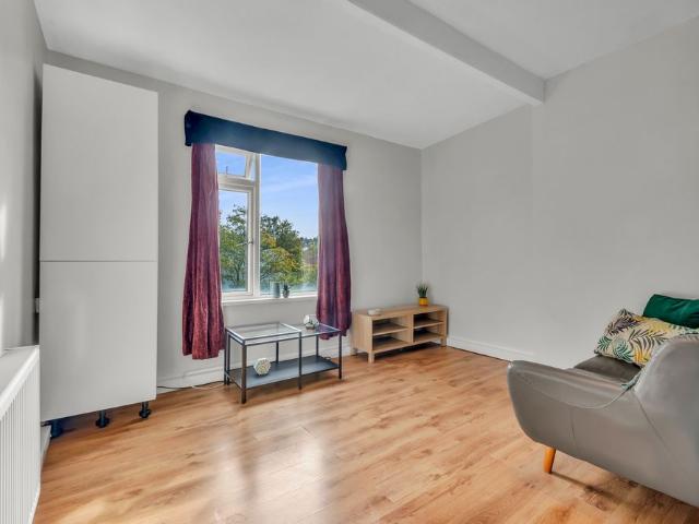 Apartment for rent in Hyde Park, West Yorkshire