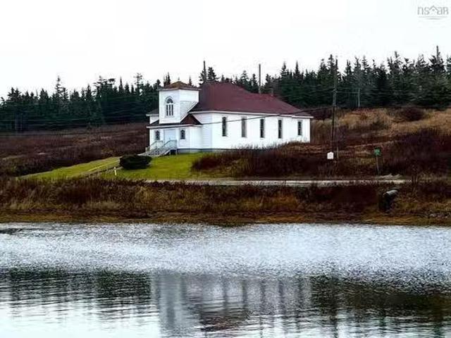 House for sale in Fourchu, Nova Scotia