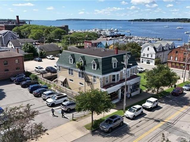 Condo for sale in Bristol, Rhode Island
