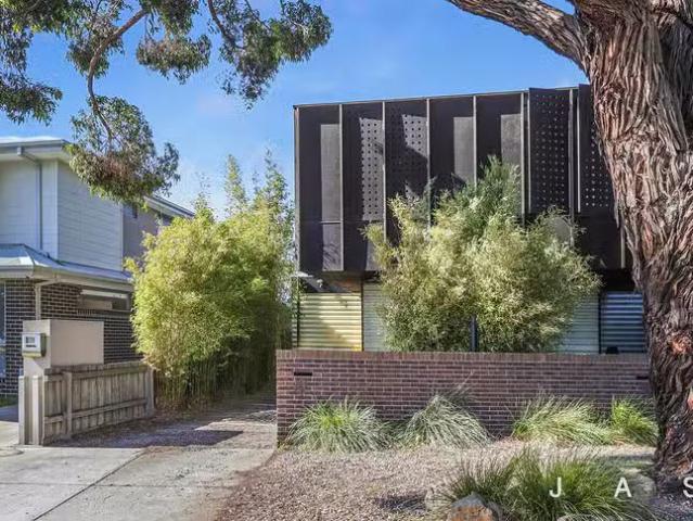 House for rent in Newport