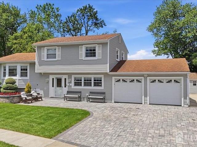 House for sale in Avenel, New Jersey