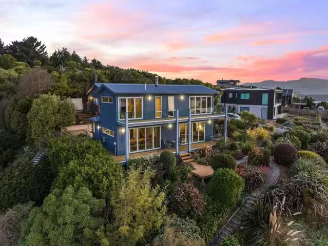 House for sale in Little Akaloa, Canterbury