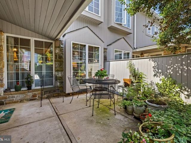 Condo for sale in West Towson, Towson