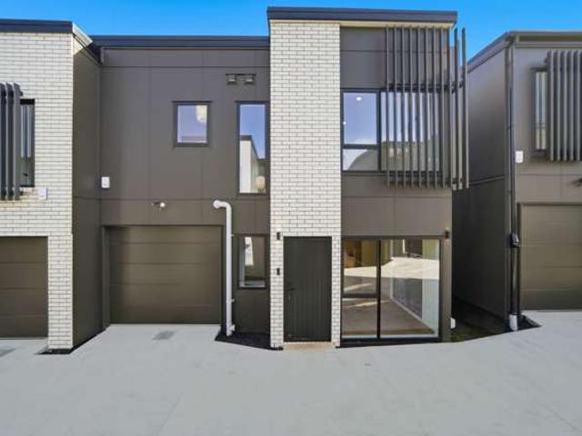 Townhouse for sale in Howick