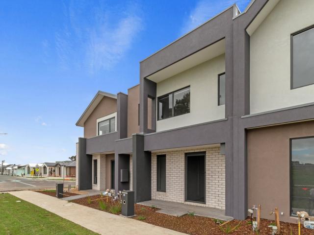 House for rent in Mason Quarter, Melbourne