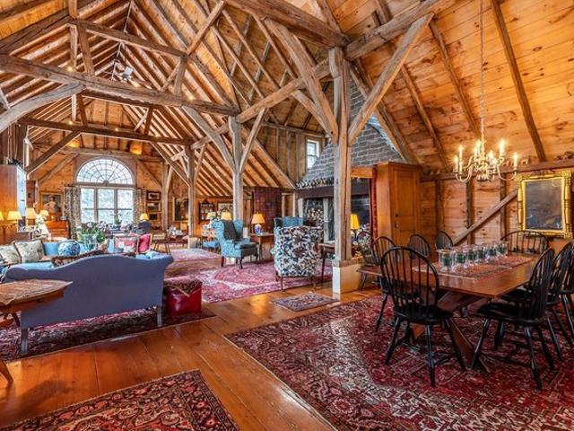 House for sale in Woodstock Village, South Woodstock