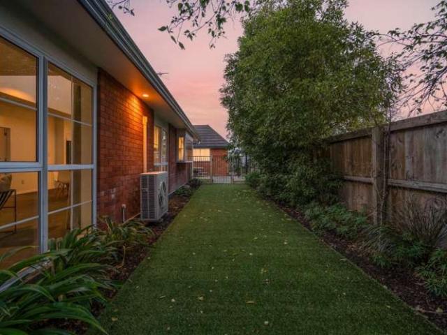 House for rent in Chaslands, Canterbury