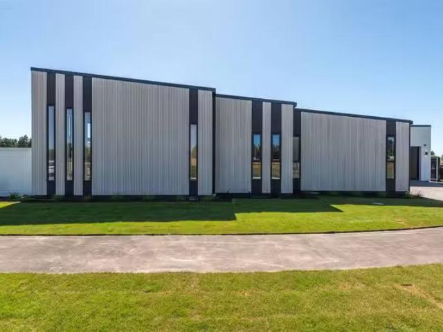 House for sale in Chaslands, Canterbury