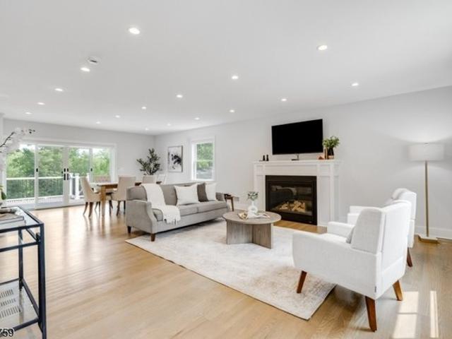 House for sale in Chatham, New Jersey