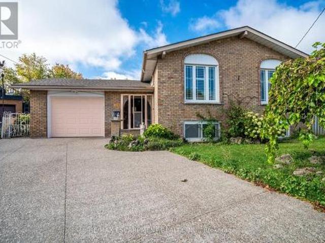 House for sale in Ancaster, Ontario