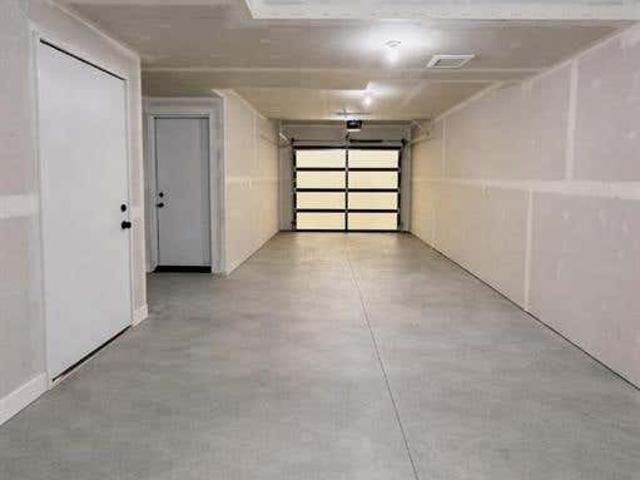 Townhouse for sale in Sylvan Lake, Alberta