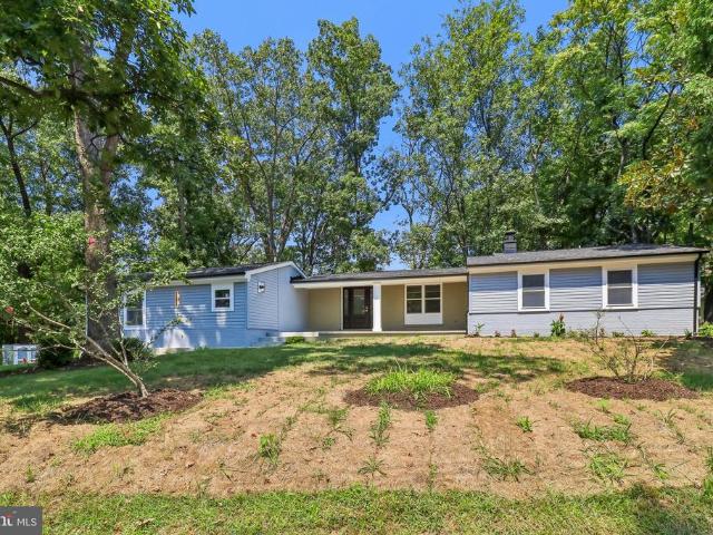 House for sale in Apple Mountain Lake, Warren County