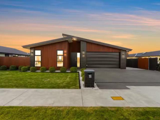 House for sale in Lincoln, Canterbury