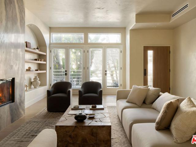 Condo for sale in Canoga Park, California