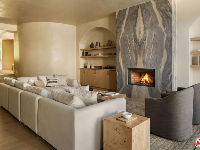 Condo for sale in Canoga Park, California