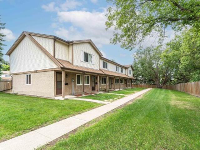 Townhouse for sale in Saint Albert, Alberta
