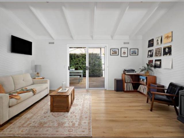 Room for rent in Camerons Creek, Victoria