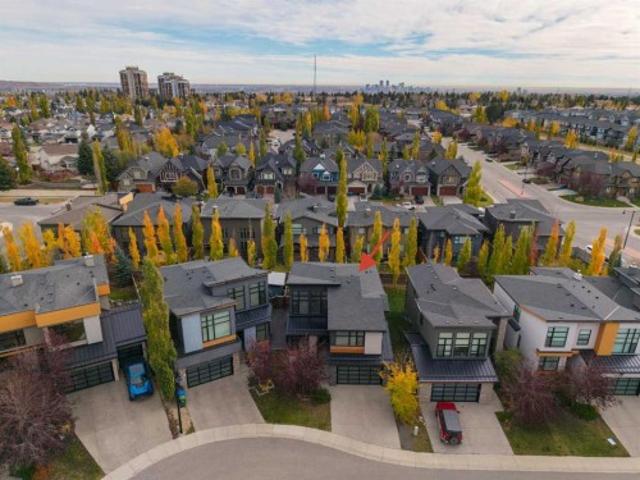 House for sale in Springside, Calgary