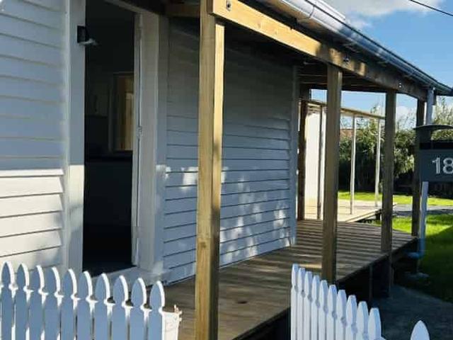 House for rent in Paremoremo, Oroua County