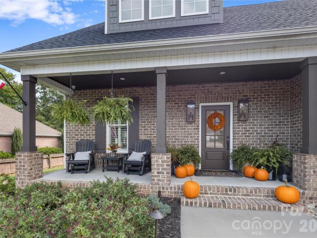 House for sale in Whittenburg Springs, Taylorsville