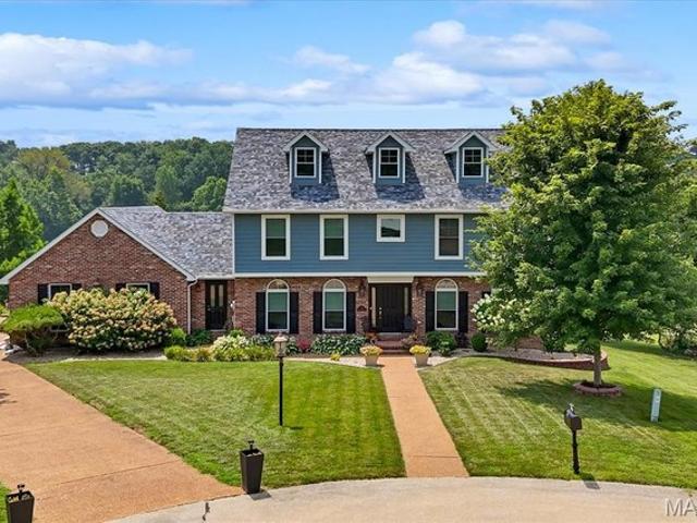 House for sale in Alton, Illinois
