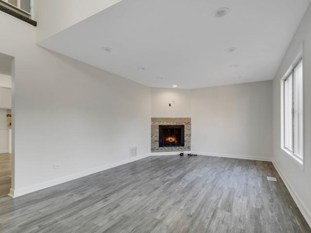 Townhouse for sale in Woodridge, Illinois