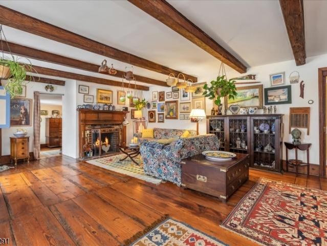 House for sale in Kendall Park, New Jersey