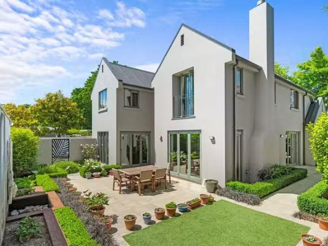 House for sale in Fendalton, Canterbury