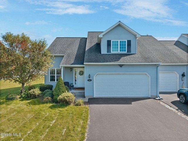 Townhouse for sale in Town of Clifton Park, Saratoga County