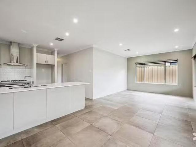 House for rent in Canning Vale, Western Australia