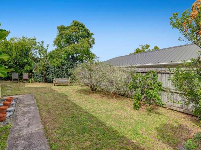 Apartment for sale in Whangaparaoa